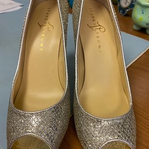 Ivanka trump gold sparkle pump.  Maggie. Size 8.5